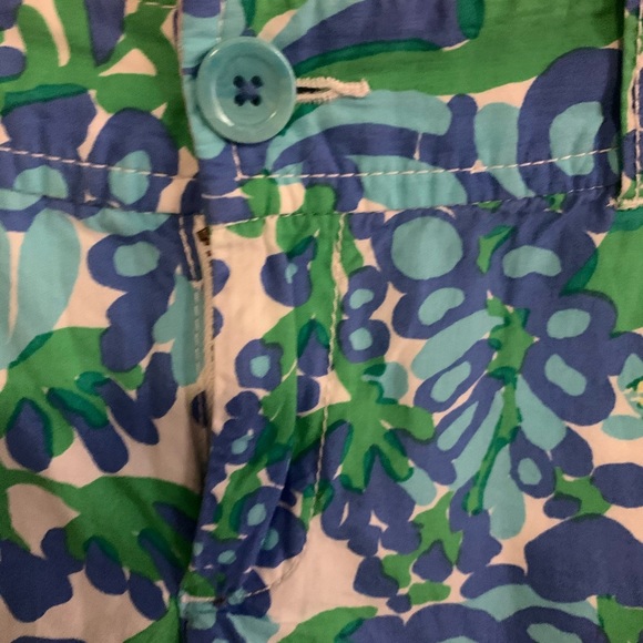 NWOT Lilly Pulitzer Bee In Your Bonnet Short Sz 8 - Picture 5 of 6